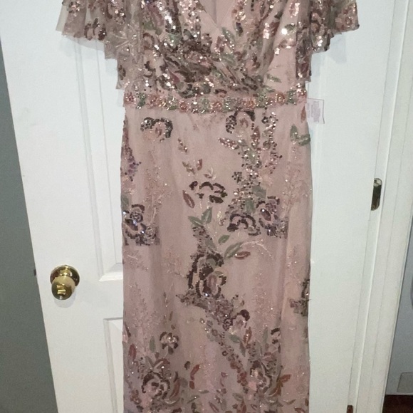 New! SOLD OUT Mac Duggal Sequin Floral Butterfly A-Line Gown 🌸 sz 10 - Picture 7 of 9